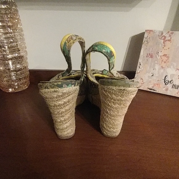 Wedges - Picture 3 of 4